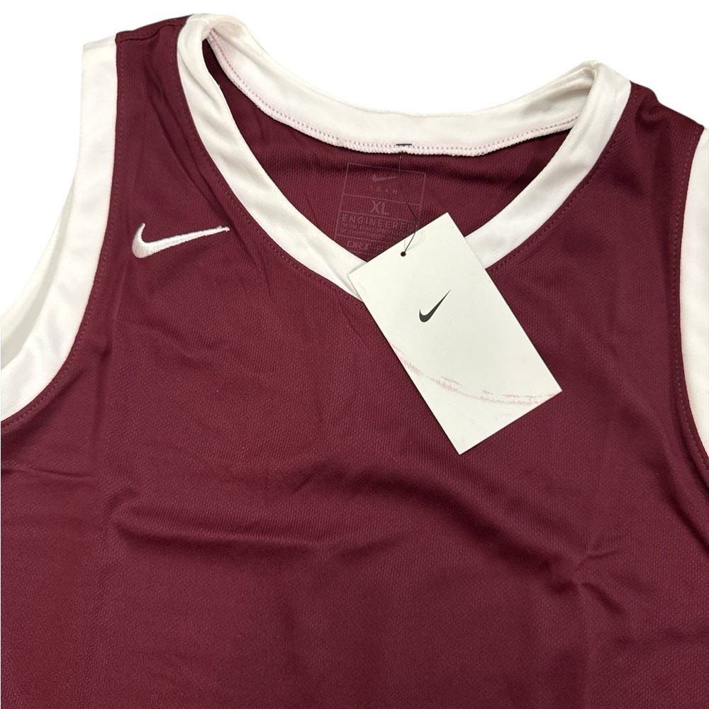 Nike Dri-Fit Nike Engineered Youth XL Maroon Tank Top NWTS Athletic Fit‎ Swoosh